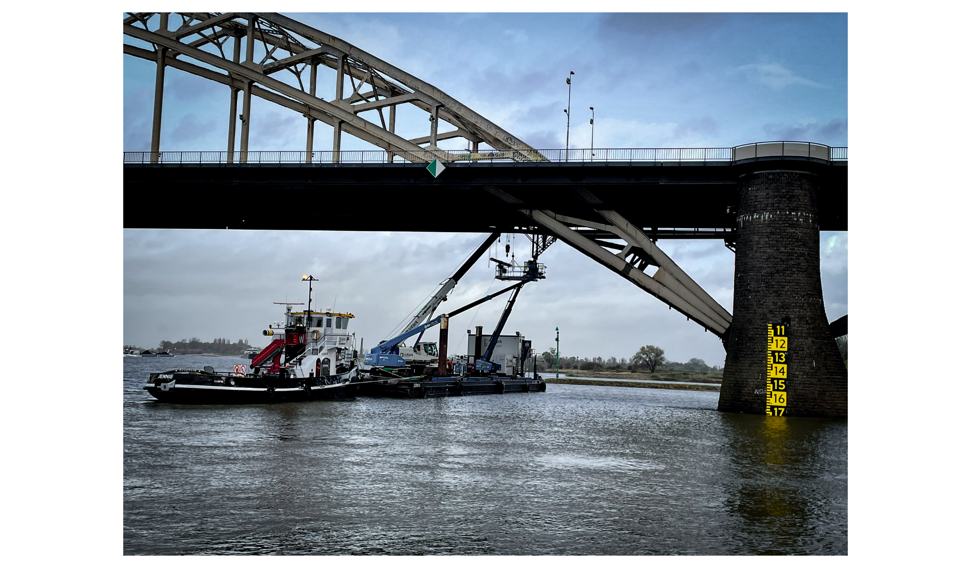 waalbrug, nijmegen, vessel traffic services, vts, tidalis, rijkswaterstaat